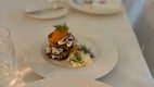 Grankulla Burger - upea yhdistelmä bliniä, skagenia ja mätiä burgerin muodossa